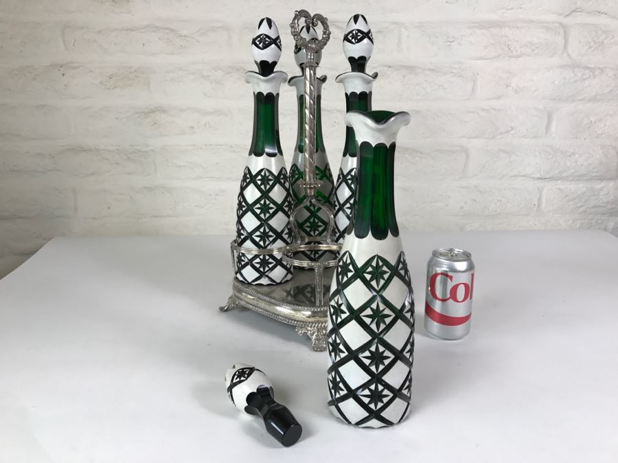 Set Of Four Green And White Cut Glass Decanters With Stoppers And Silver Tone Carrying Case [Photo 12]