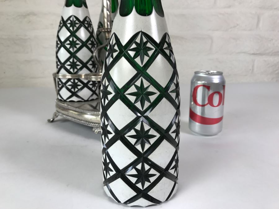 Set Of Four Green And White Cut Glass Decanters With Stoppers And Silver Tone Carrying Case [Photo 11]
