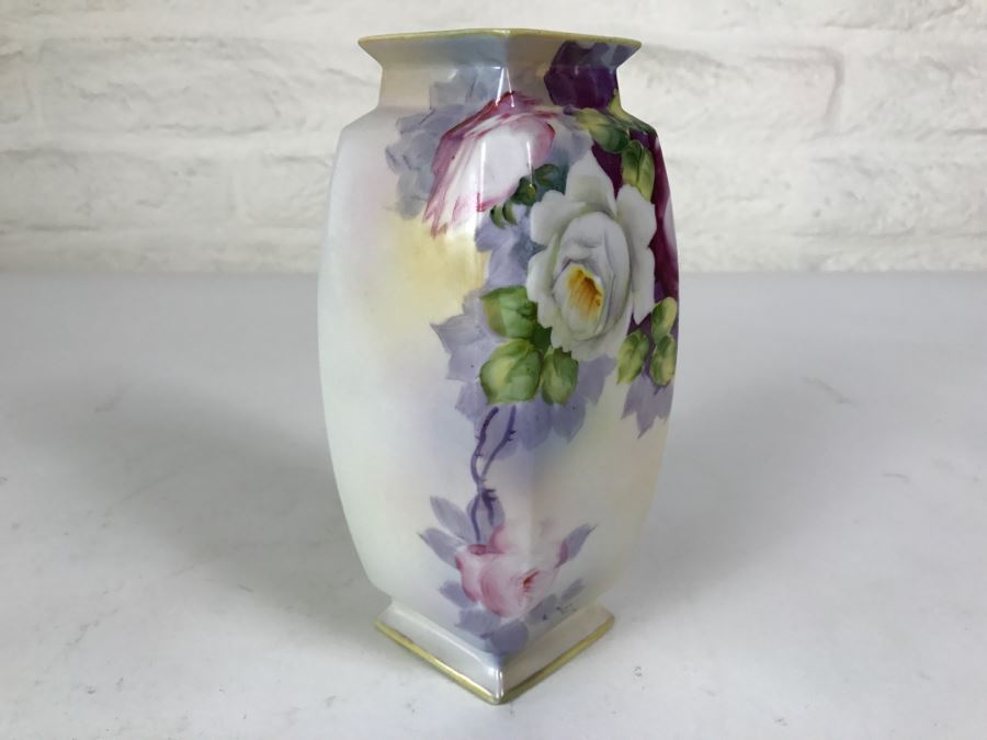 Gorgeously Hand Painted Floral NIPPON Vase Japan Signed On Bottom [Photo 5]