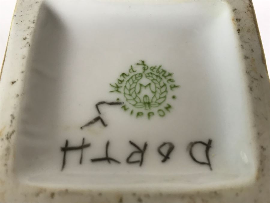 Gorgeously Hand Painted Floral NIPPON Vase Japan Signed On Bottom [Photo 10]