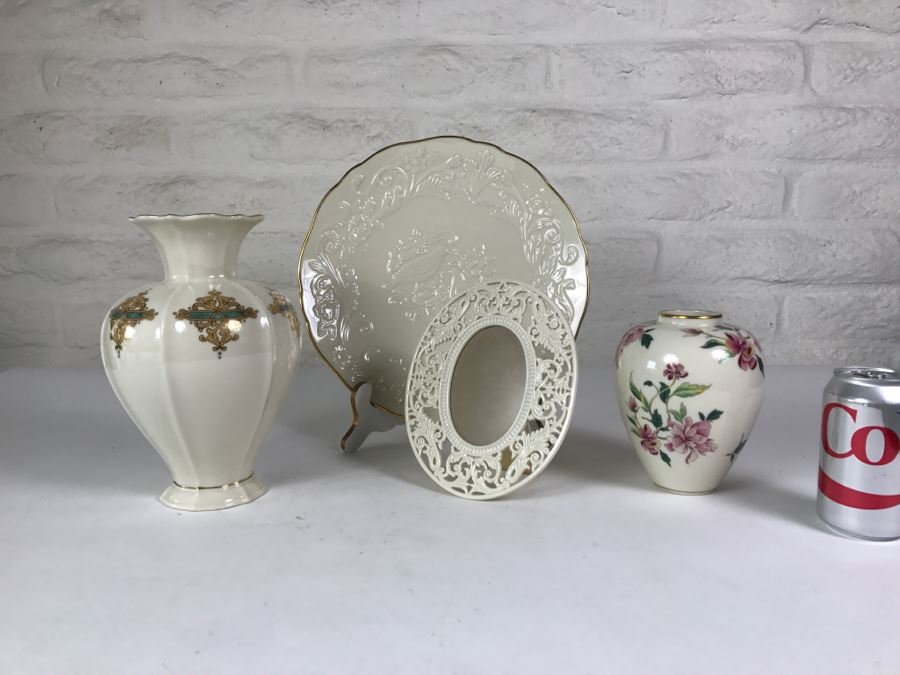 LENOX Lot Includes Several Vases, LENOX Vanity Mirror And LENOX Chine Anniversary Plate [Photo 1]