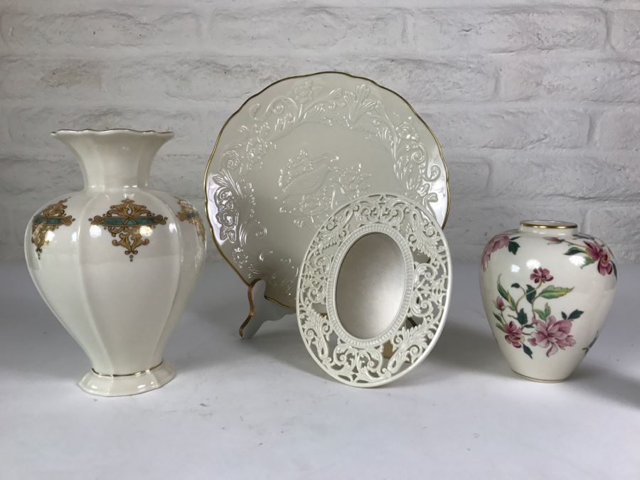 LENOX Lot Includes Several Vases, LENOX Vanity Mirror And LENOX Chine Anniversary Plate [Photo 2]