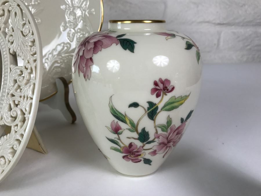 LENOX Lot Includes Several Vases, LENOX Vanity Mirror And LENOX Chine Anniversary Plate [Photo 12]