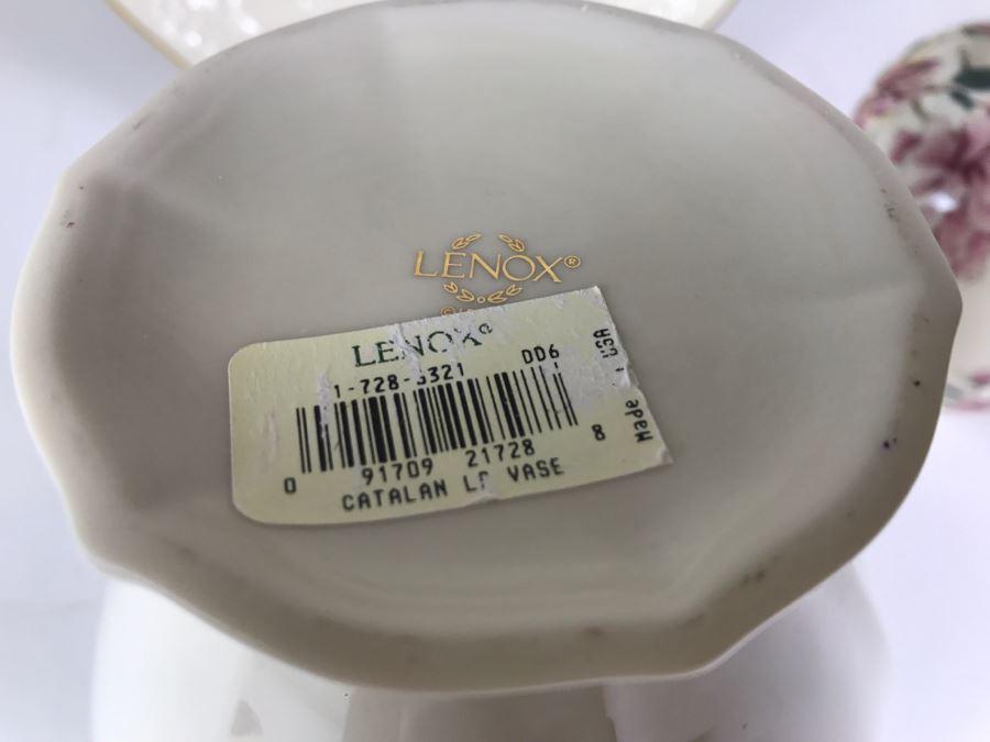 LENOX Lot Includes Several Vases, LENOX Vanity Mirror And LENOX Chine Anniversary Plate [Photo 15]