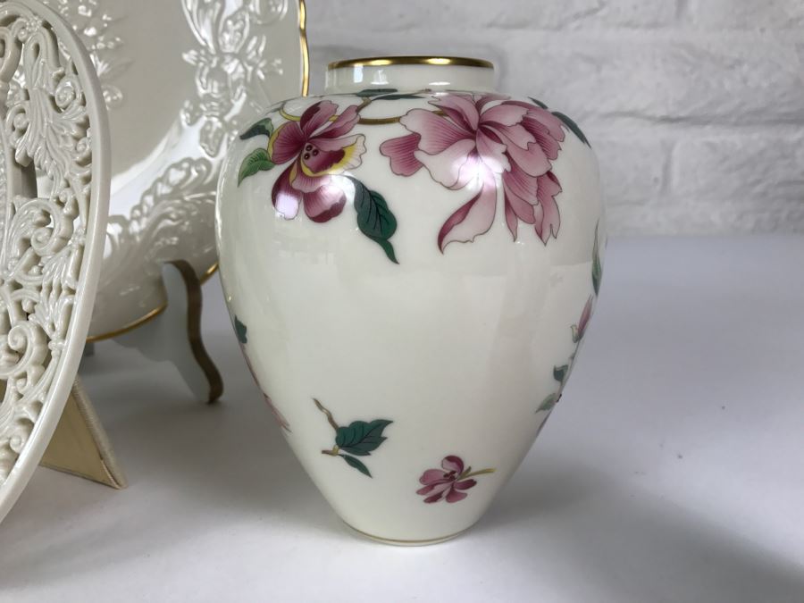 LENOX Lot Includes Several Vases, LENOX Vanity Mirror And LENOX Chine Anniversary Plate [Photo 10]