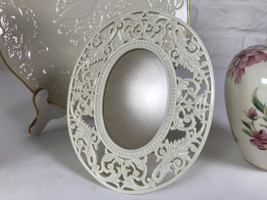 LENOX Lot Includes Several Vases, LENOX Vanity Mirror And LENOX Chine Anniversary Plate [Photo 8]