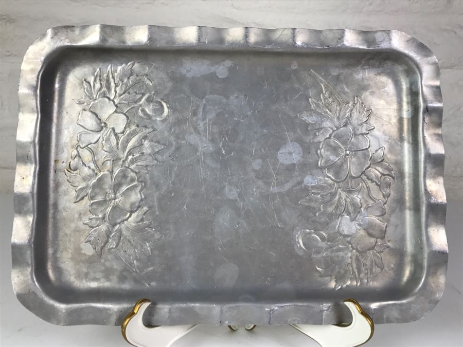 Hammered Aluminum Lot Including Stunning B W Buenilum Covered Dish [Photo 15]