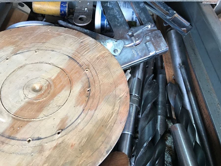 DELTA ROCKWELL Industrial Lathe With Attachments, Cutters And Everything In Drawer And On Lathe [Photo 36]