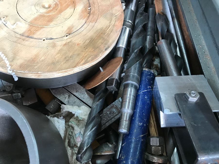 DELTA ROCKWELL Industrial Lathe With Attachments, Cutters And Everything In Drawer And On Lathe [Photo 35]