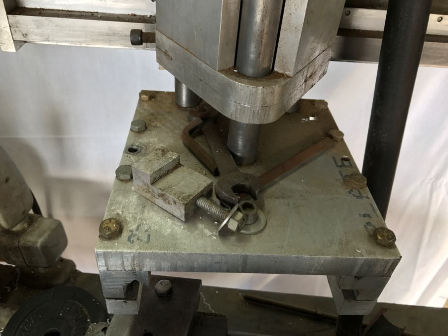 DELTA ROCKWELL Industrial Lathe With Attachments, Cutters And Everything In Drawer And On Lathe [Photo 29]