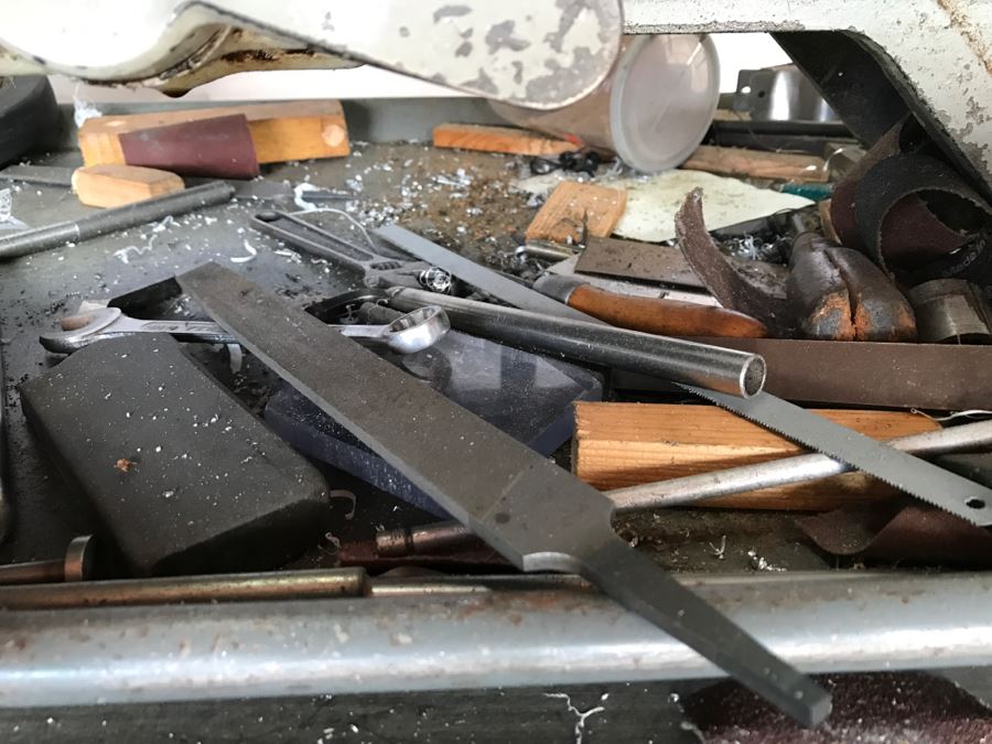 DELTA ROCKWELL Industrial Lathe With Attachments, Cutters And Everything In Drawer And On Lathe [Photo 47]