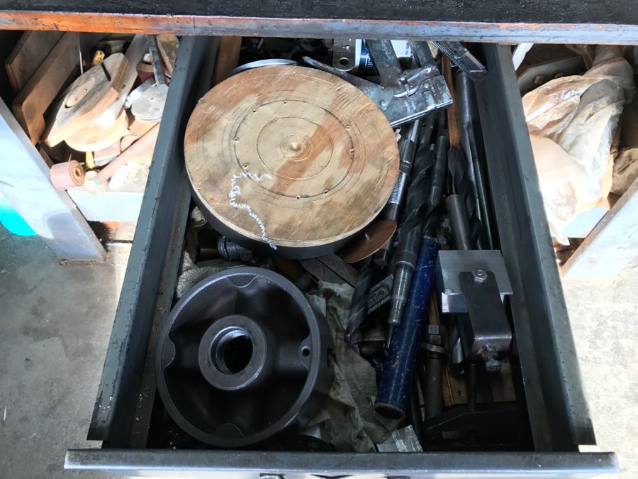 DELTA ROCKWELL Industrial Lathe With Attachments, Cutters And Everything In Drawer And On Lathe [Photo 4]