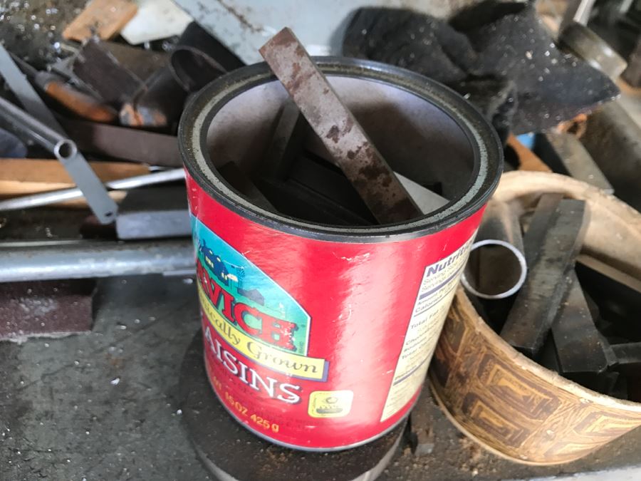 DELTA ROCKWELL Industrial Lathe With Attachments, Cutters And Everything In Drawer And On Lathe [Photo 43]