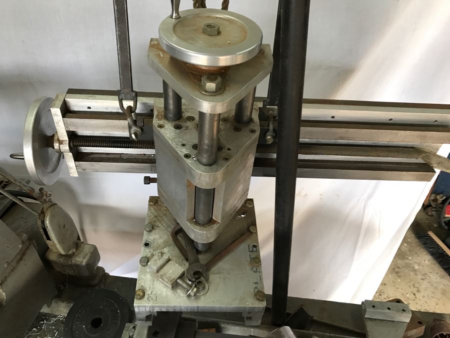 DELTA ROCKWELL Industrial Lathe With Attachments, Cutters And Everything In Drawer And On Lathe [Photo 27]