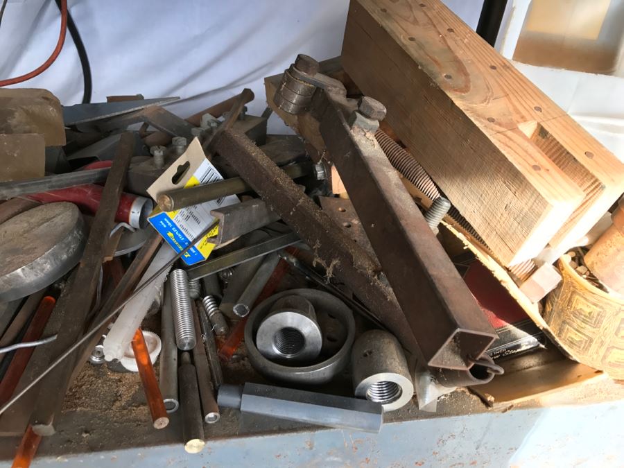 DELTA ROCKWELL Industrial Lathe With Attachments, Cutters And Everything In Drawer And On Lathe [Photo 40]