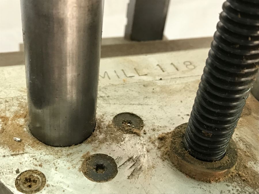 DELTA ROCKWELL Industrial Lathe With Attachments, Cutters And Everything In Drawer And On Lathe [Photo 30]