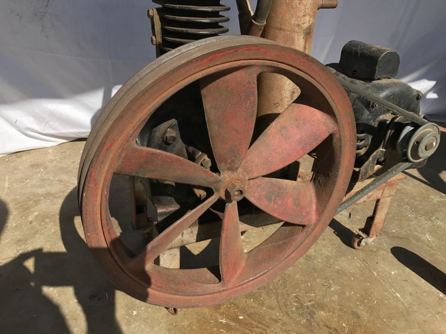 Custom Built Industrial Air Compressor Working [Photo 5]