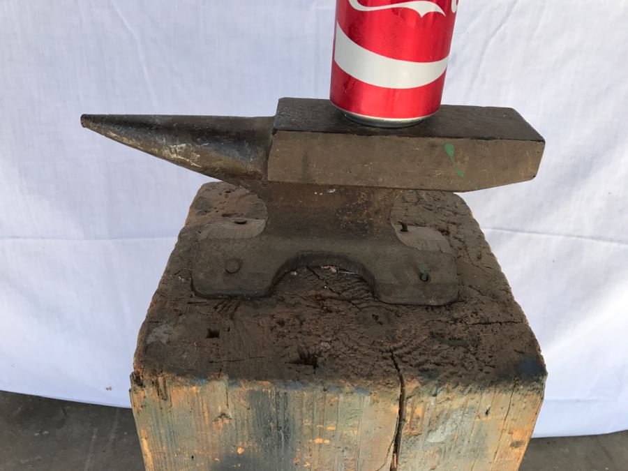 Vintage Steel Blacksmith Anvil On Wooden Base [Photo 4]