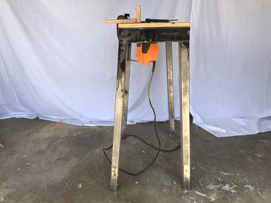 1-3/4 HP Plunge Router With Brake And Custom Steel Table Chicago Electric Power Tools [Photo 9]