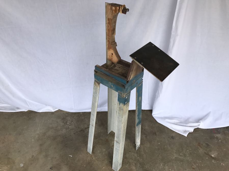 Custom Steel Stand For Belt Sander [Photo 6]