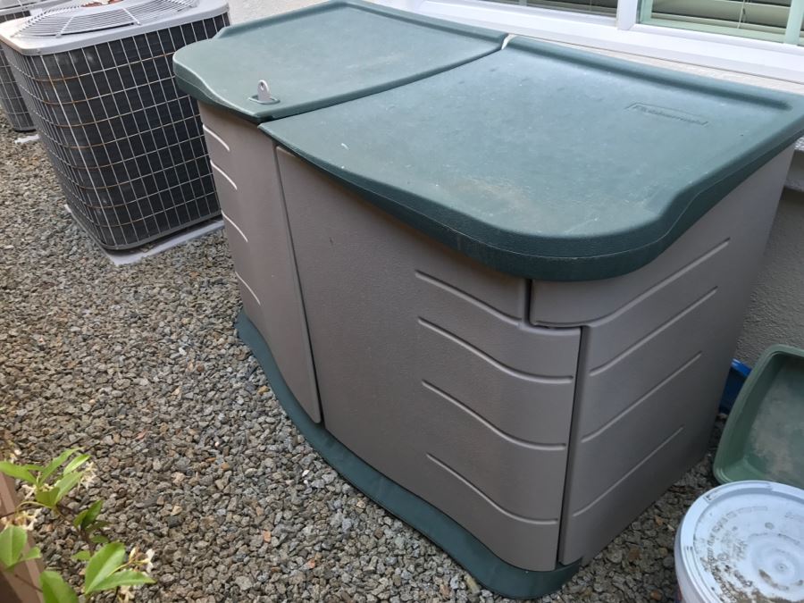 Sold at Auction: RUBBERMAID 4-SHELF OUTDOOR STORAGE CABINET