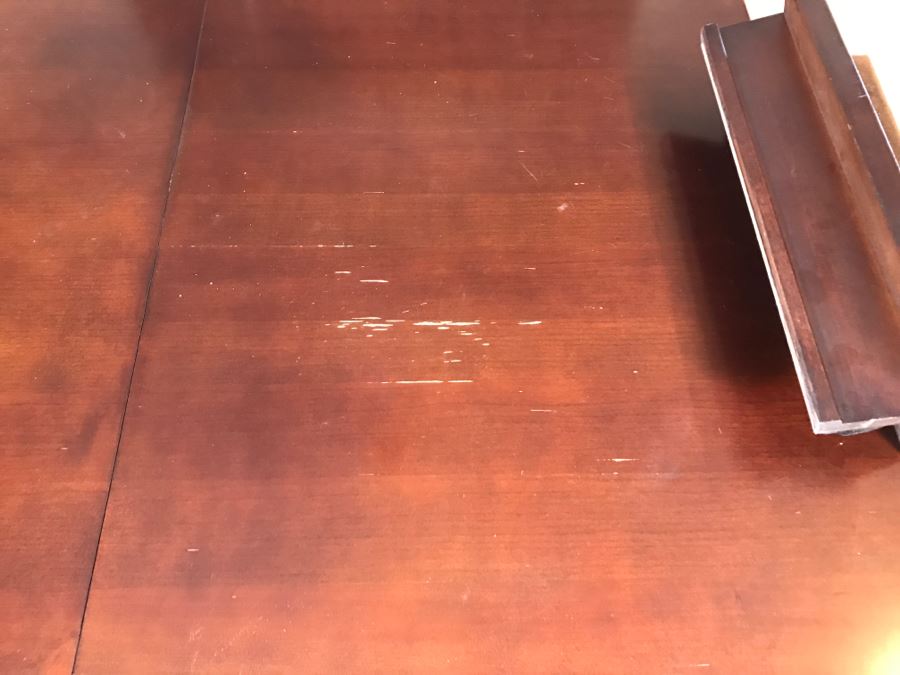 Crate & Barrel Dining Kitchen Table With Single Leaf [Photo 5]