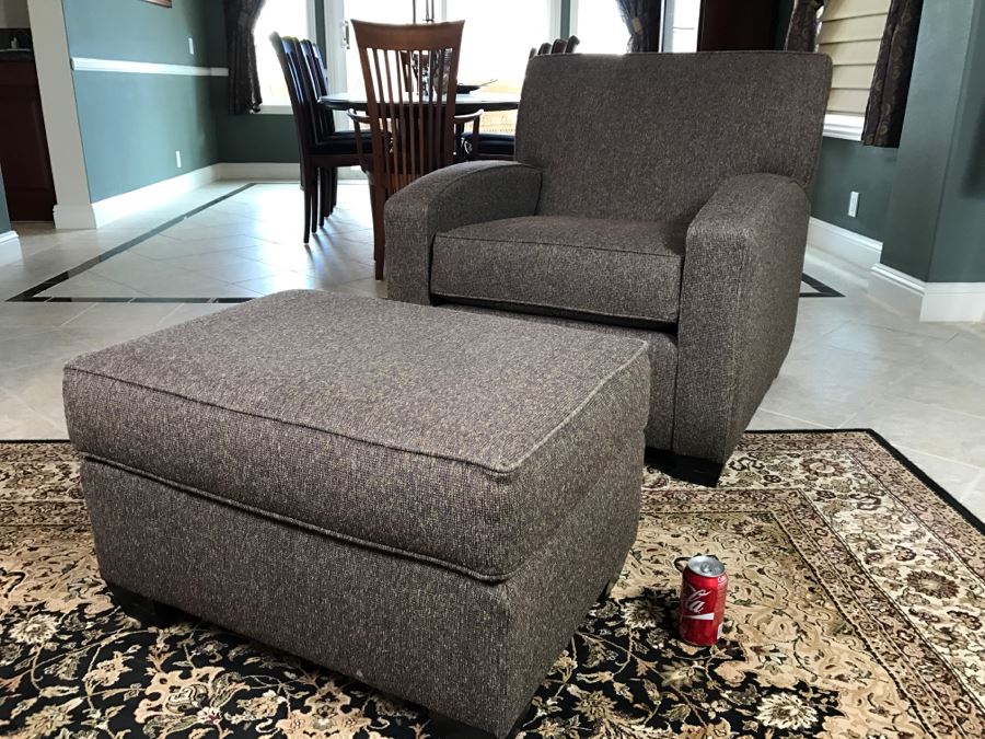 ETHAN ALLEN Armchair With Ottoman [Photo 5]