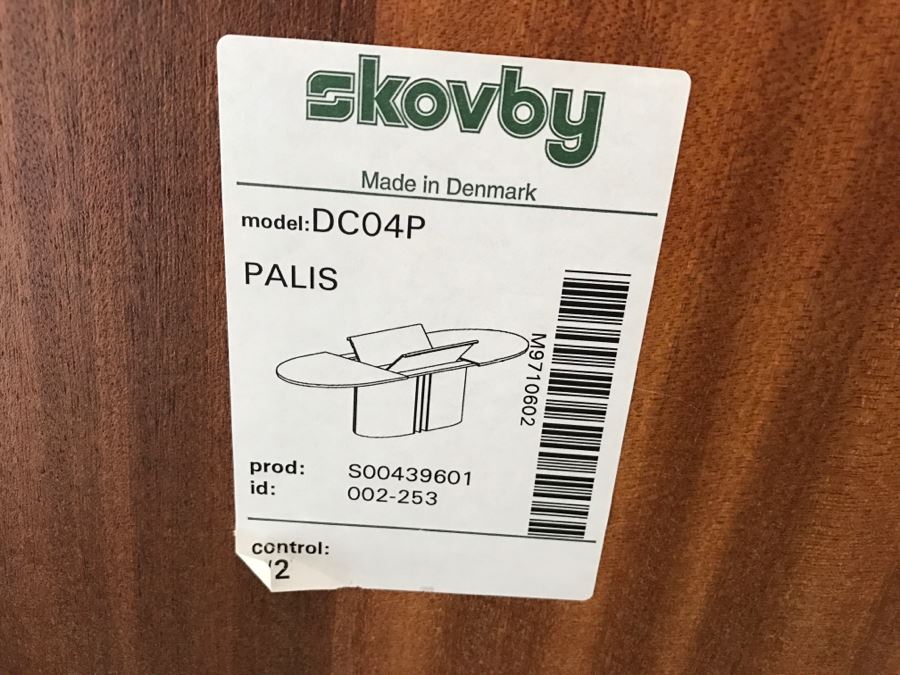 Skovby Danish Dining Table With (8) High End Italian Designer Dining Chairs By A. Sibau [Photo 13]