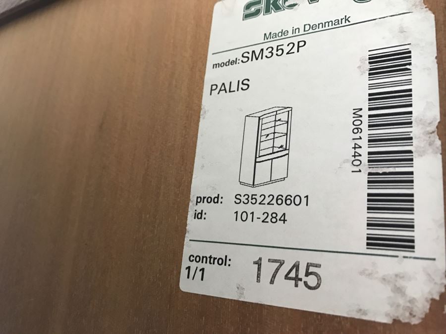 Skovby Danish China Cabinet Curio Cabinet Palis Model SM352P [Photo 11]