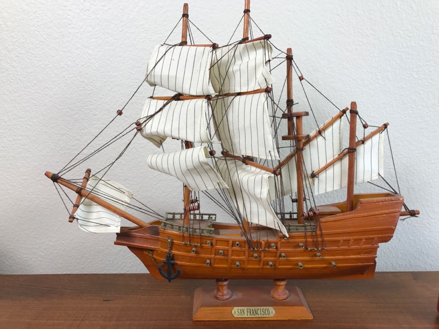 Decorative Wooden Model Ship 'San Francisco' [Photo 2]
