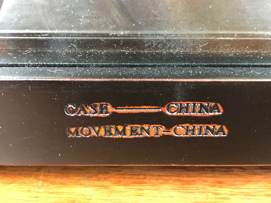 Contemporary Mantle Clock In Base Case [Photo 8]