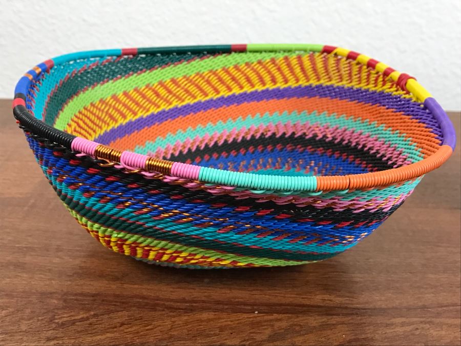 Woven Wire Swirl Pattern Basket [Photo 6]