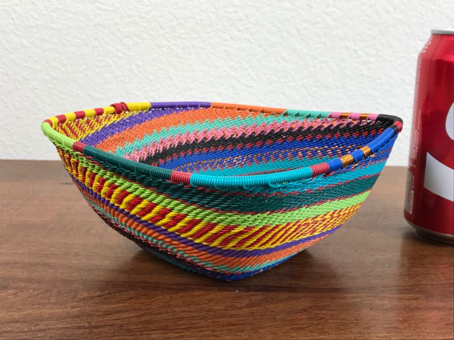 Woven Wire Swirl Pattern Basket [Photo 3]