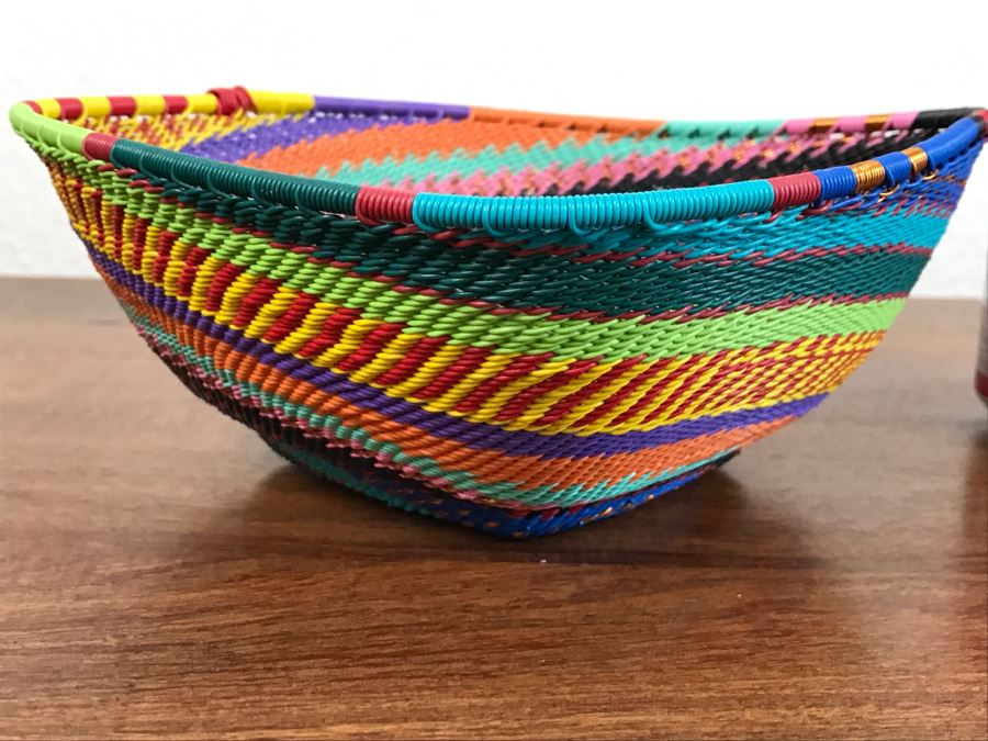 Woven Wire Swirl Pattern Basket [Photo 4]