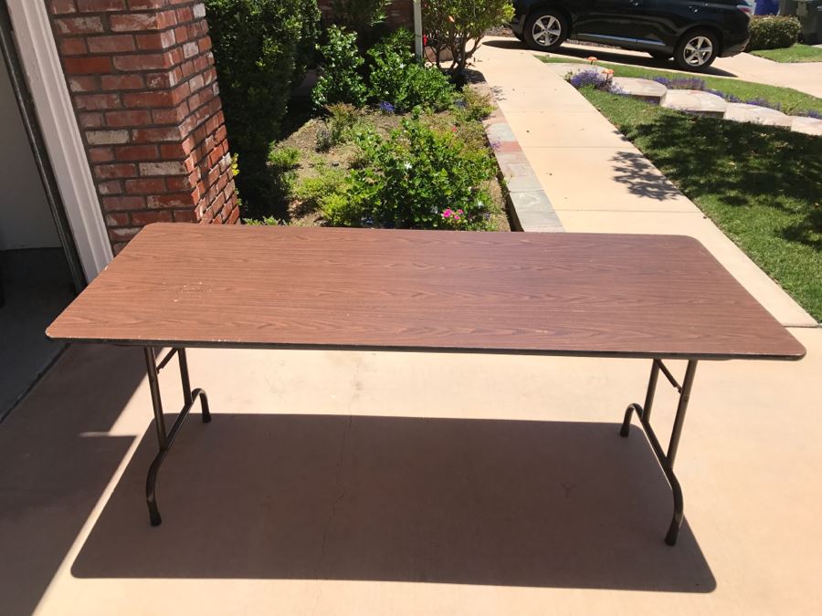 Folding Utility Table [Photo 3]