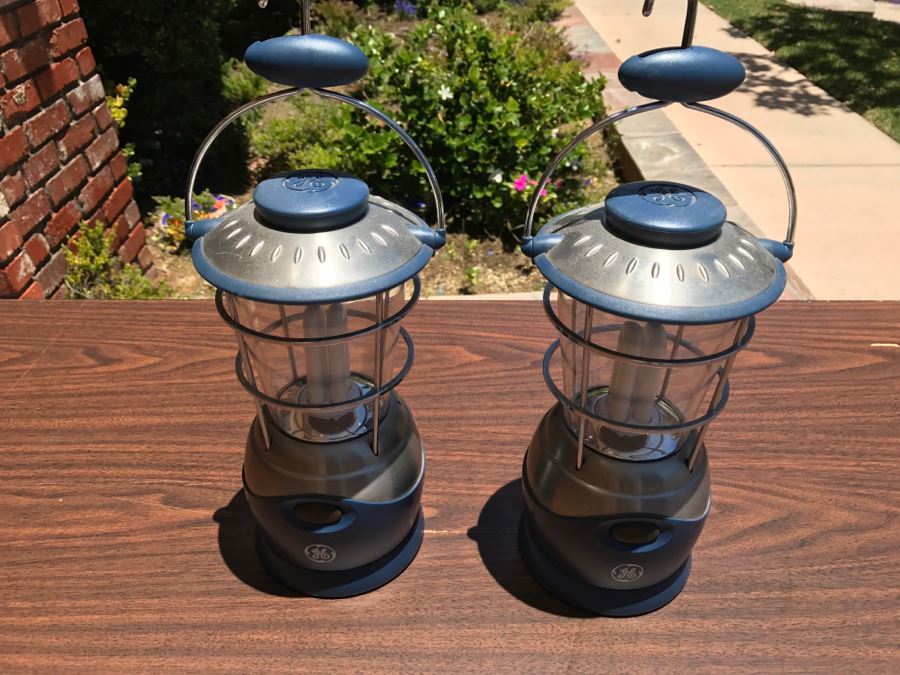 Pair Of GE Portable Lanterns Lights