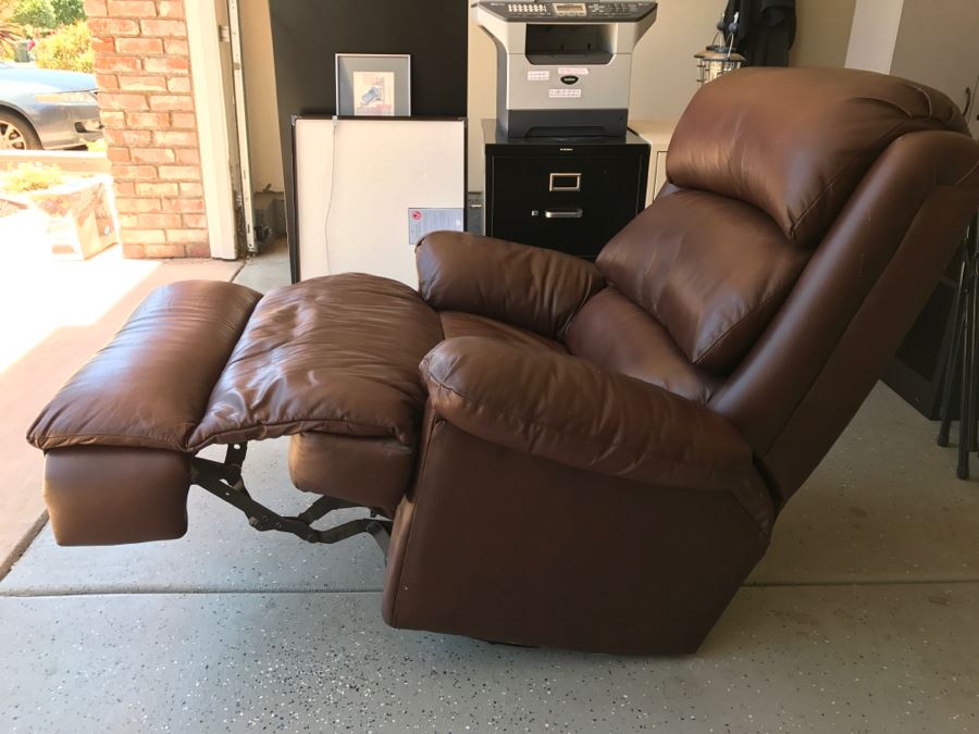 The Leather Factory Leather Recliner Reclining Chair