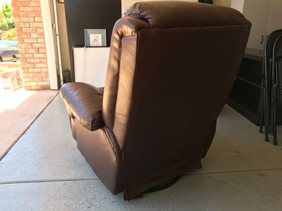 The Leather Factory Leather Recliner Reclining Chair [Photo 8]