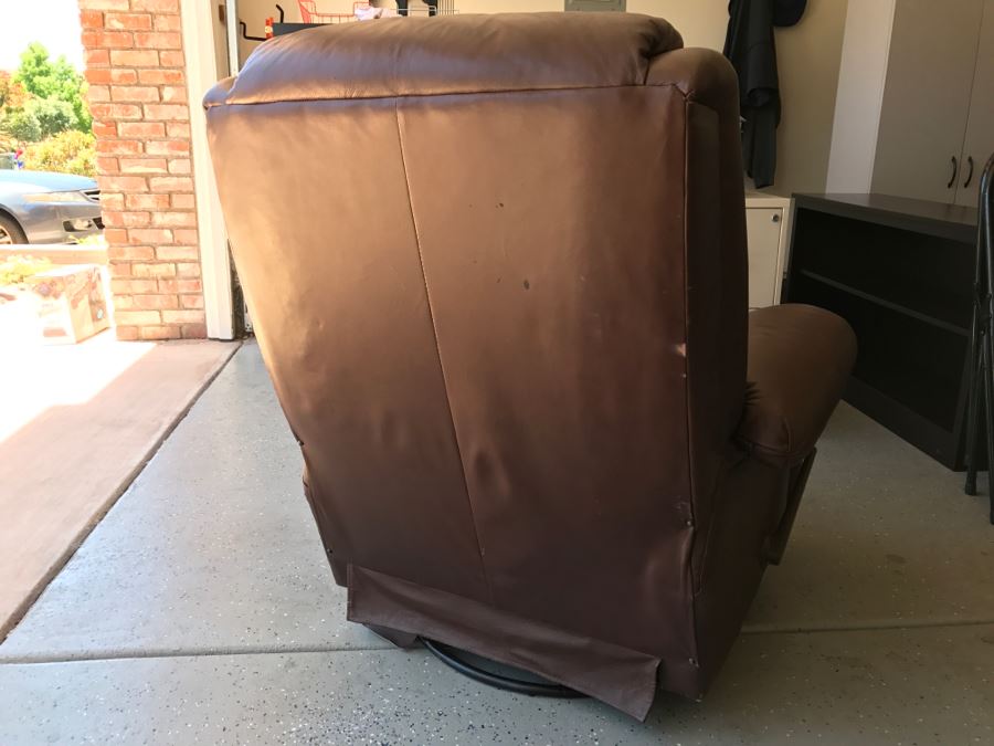 The Leather Factory Leather Recliner Reclining Chair [Photo 9]