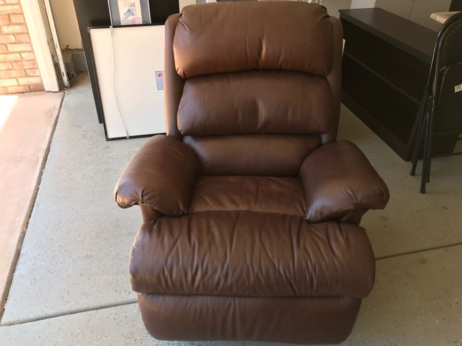The Leather Factory Leather Recliner Reclining Chair [Photo 3]
