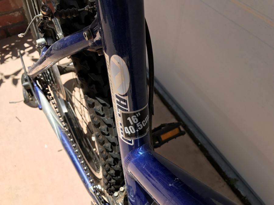 Women's TREK Bicycle Bike 3700 16' Custom Aluminum With YAKIMA Storage Bar [Photo 14]