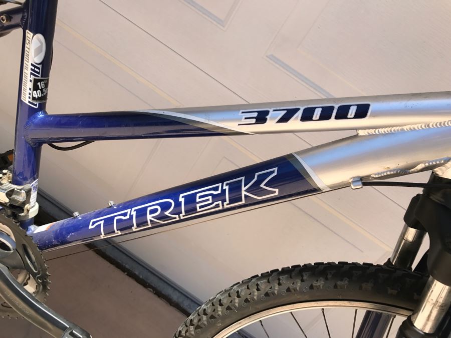 Women's TREK Bicycle Bike 3700 16' Custom Aluminum With YAKIMA Storage Bar [Photo 6]