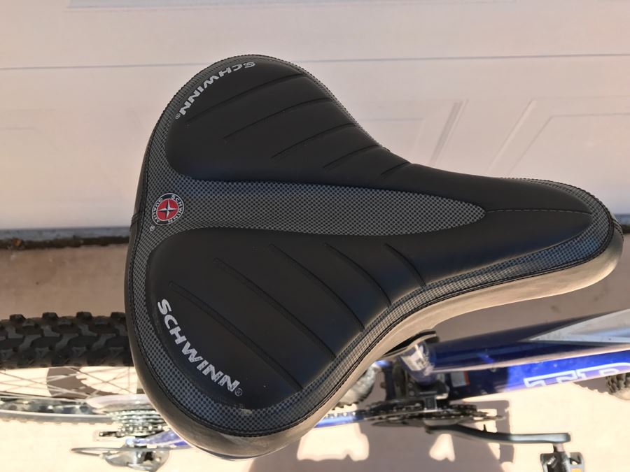 Women's TREK Bicycle Bike 3700 16' Custom Aluminum With YAKIMA Storage Bar [Photo 19]