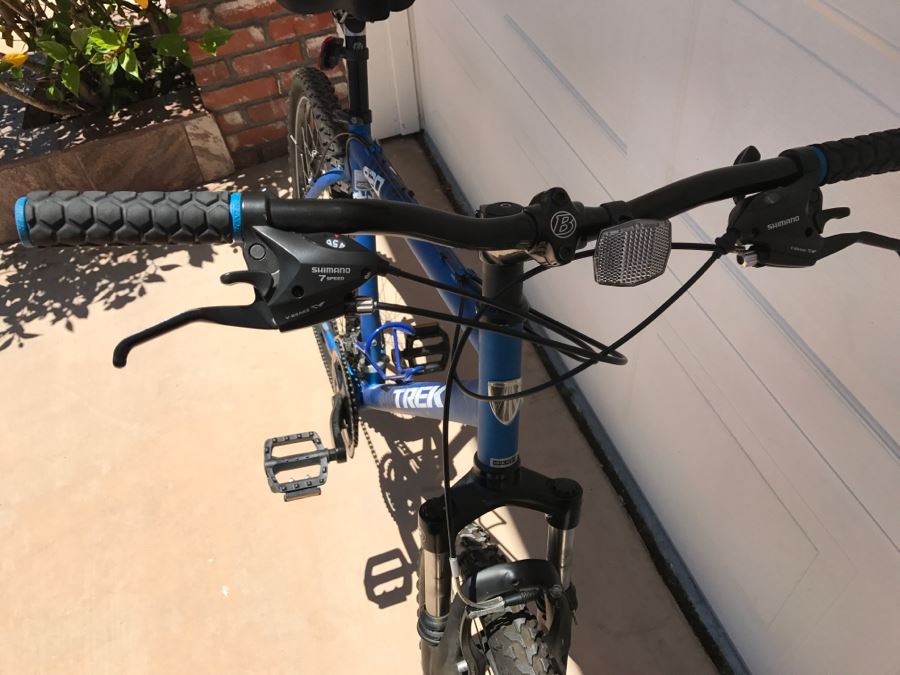 Men's TREK Bicycle Bike 820 19.5' [Photo 6]