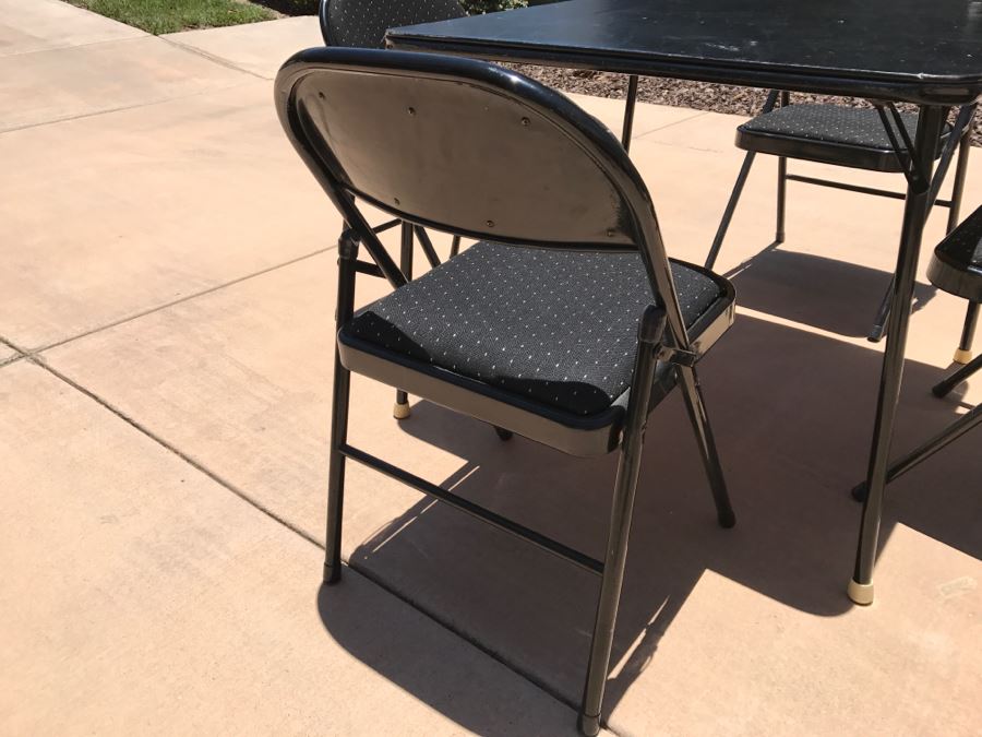 Card Table With Four Chairs [Photo 4]