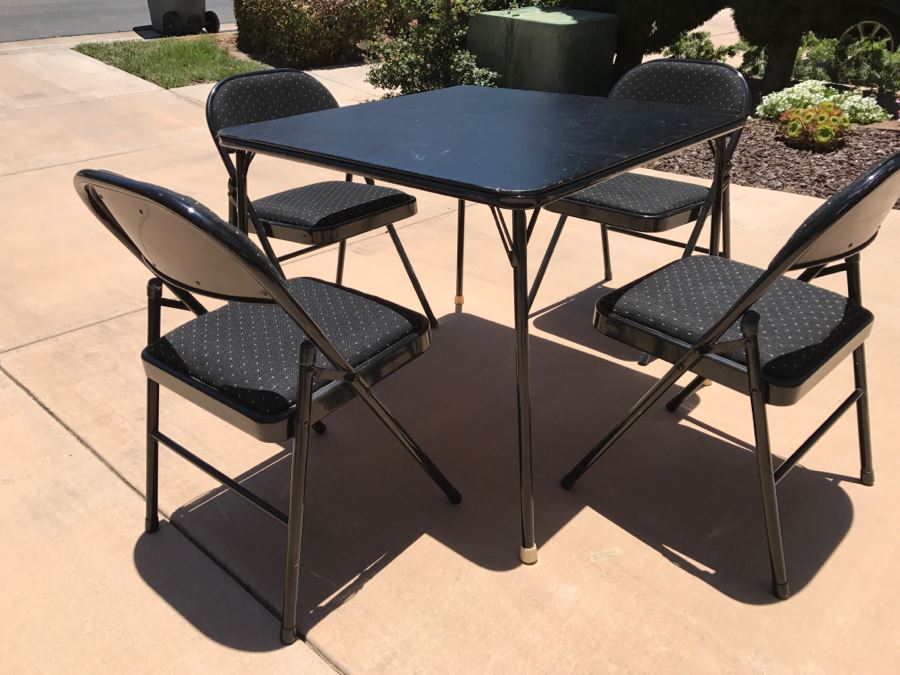 Card Table With Four Chairs [Photo 3]