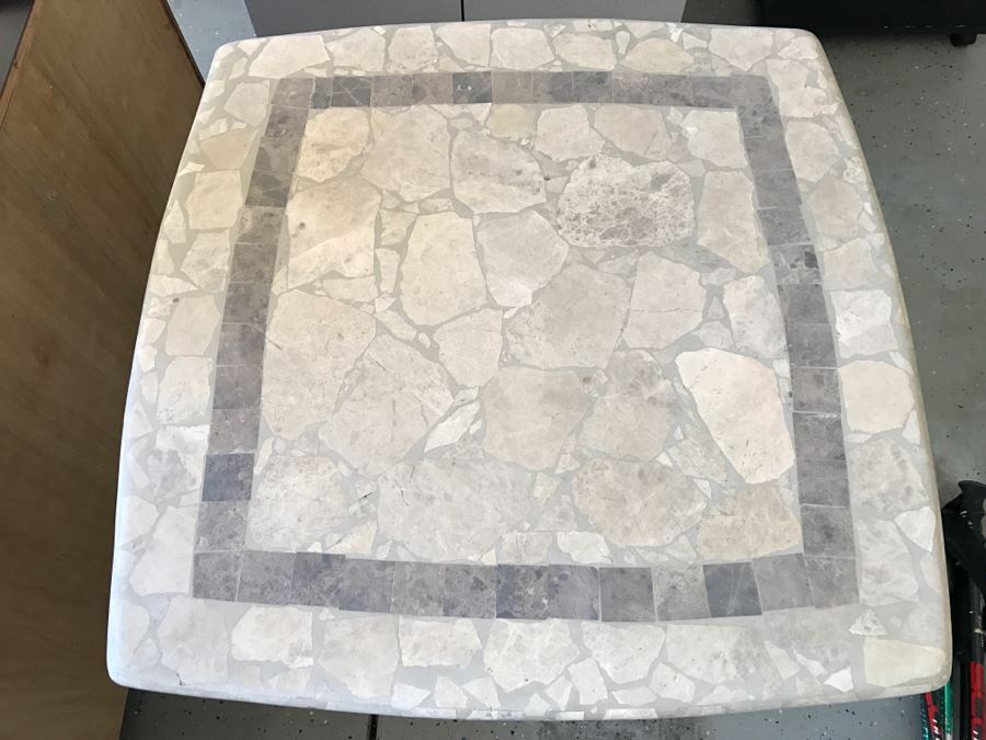 Outdoor Patio Furniture Table [Photo 2]