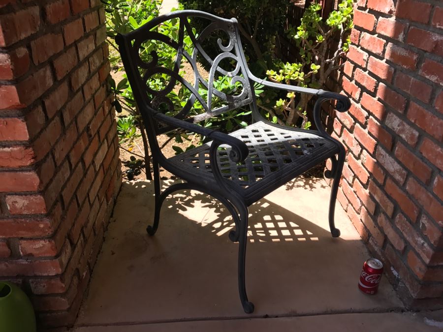 Outdoor Patio Furniture Chair [Photo 6]