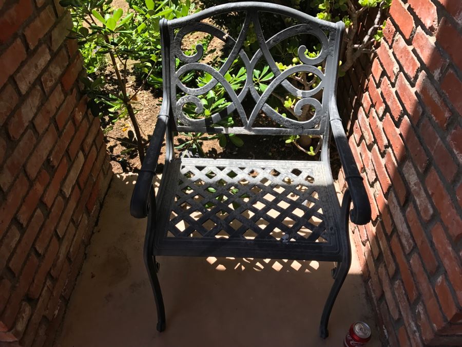 Outdoor Patio Furniture Chair [Photo 3]