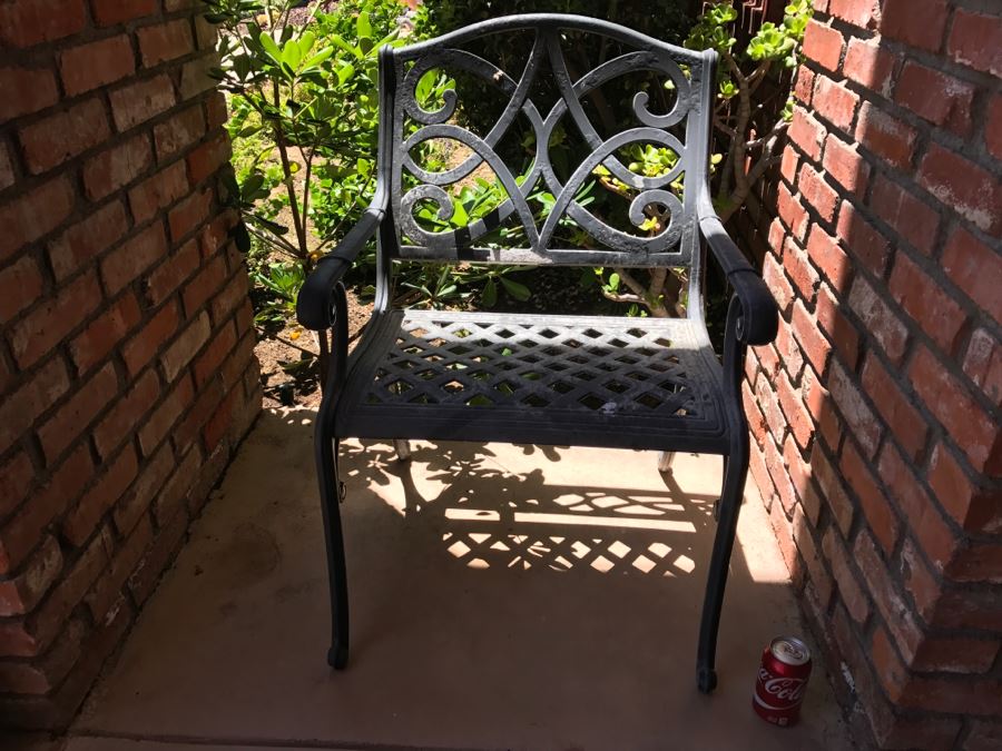 Outdoor Patio Furniture Chair [Photo 2]